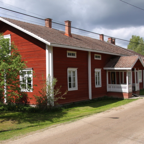 <div>Säätyläiskotimuseossa voi tutustua säätyläisasumisen lisäksi myös Suomen kansallisrunoilija J. L. Runebergiin, joka asui Saarijärvellä kaksi vuotta 1820-luvulla. Kuva: SM / Juha Kallio.</div>